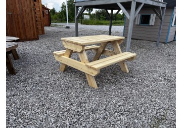 Stoliczek ogrodowy dla dzieci