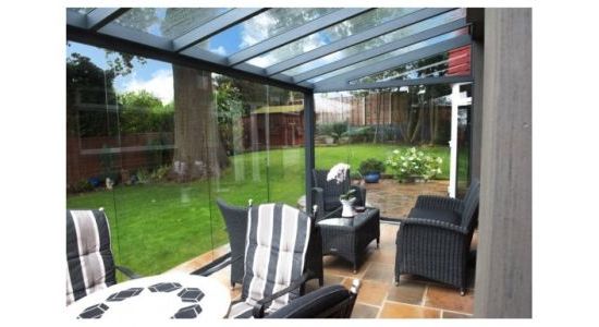 Meble ogrodowe z technorattanu. Idealne rozwiązanie na działkę