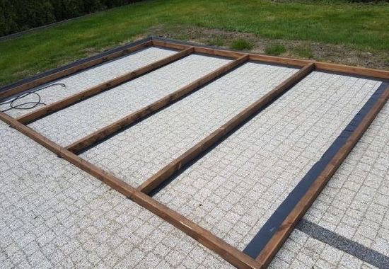 Jak zbudować altanę ogrodową? Zrób to sam krok po kroku!